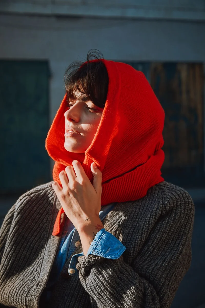 ROMANE 2-in-1 Scarf-Hat in Merino Wool - Red
