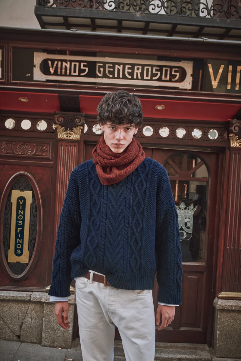 HORTENSE Bandana in Yak-Merino Wool - Rust Red