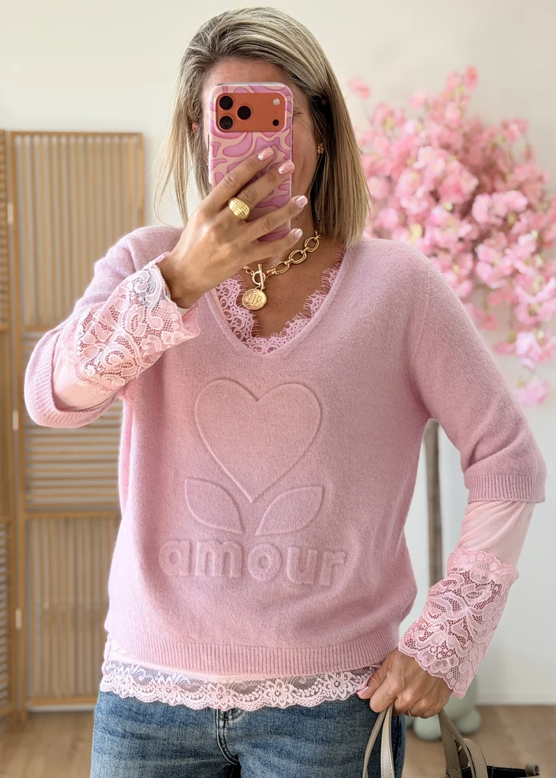 Pull col V Amour Relief – Made in Italy