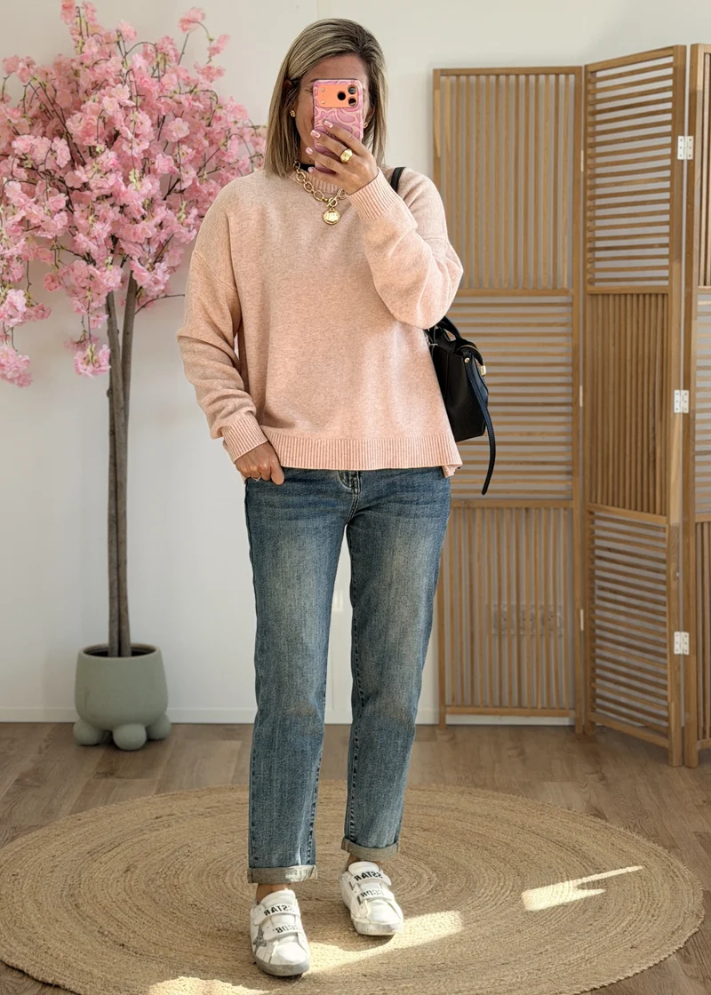 Pull à nœuds satinés