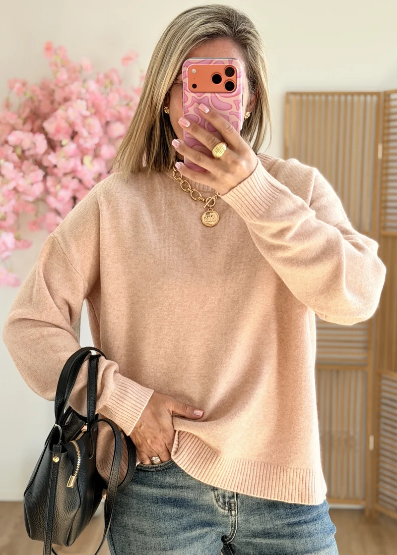 Pull à nœuds satinés