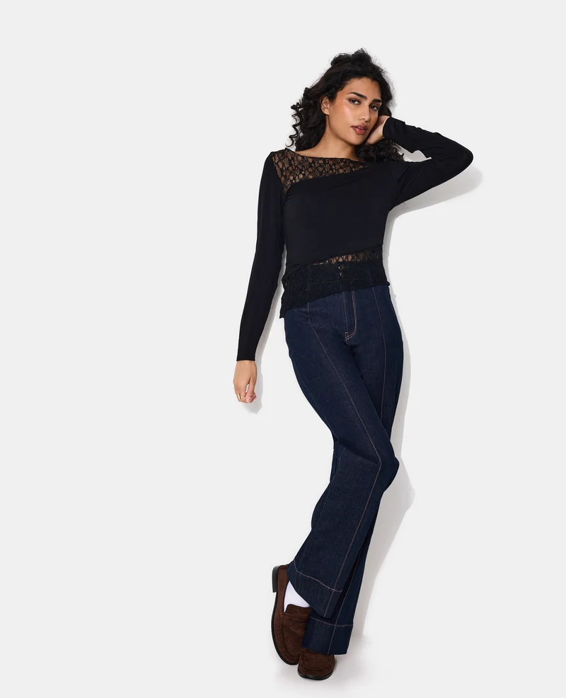 T-shirt asymétrique manches longues avec dentelle