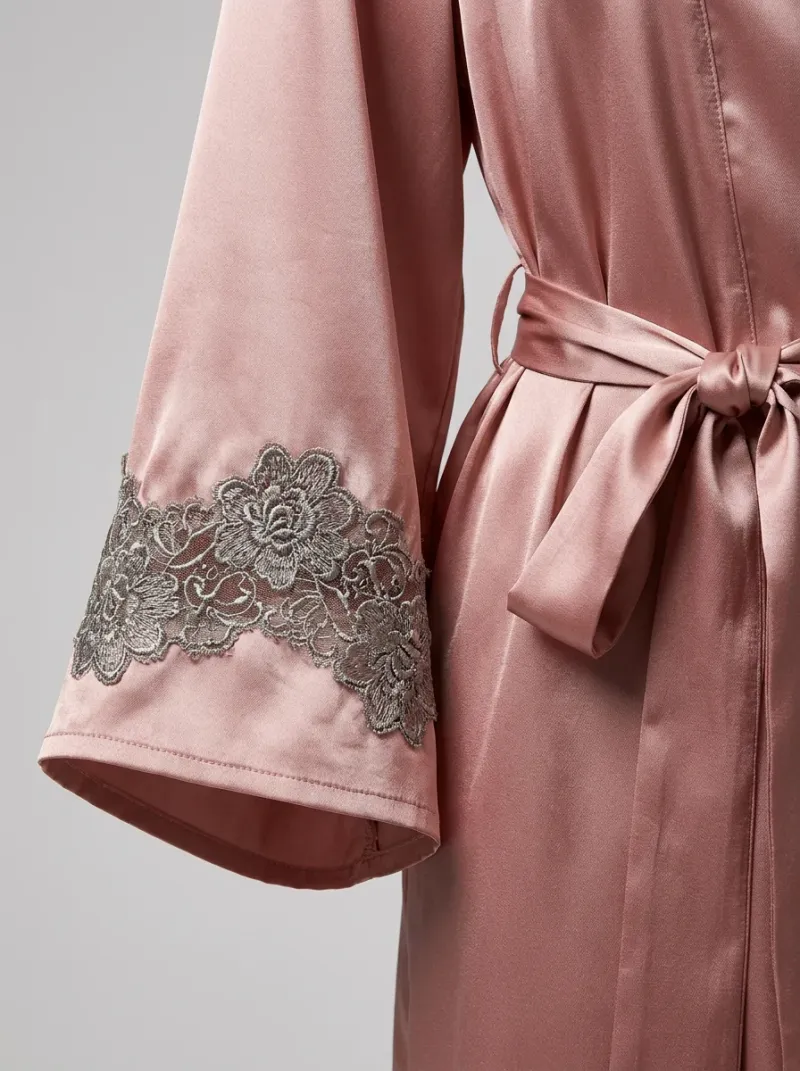 Chemise de nuit satin avec peignoir long femme chic