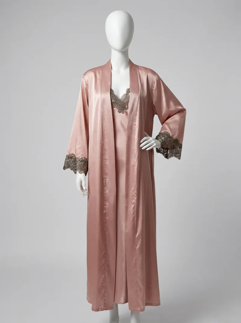 Chemise de nuit satin avec peignoir long femme chic