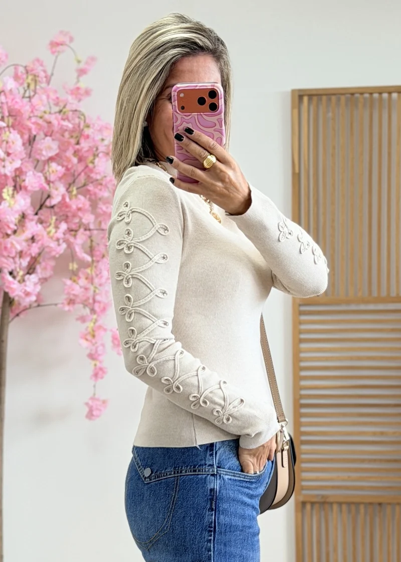 Pull manches brodées