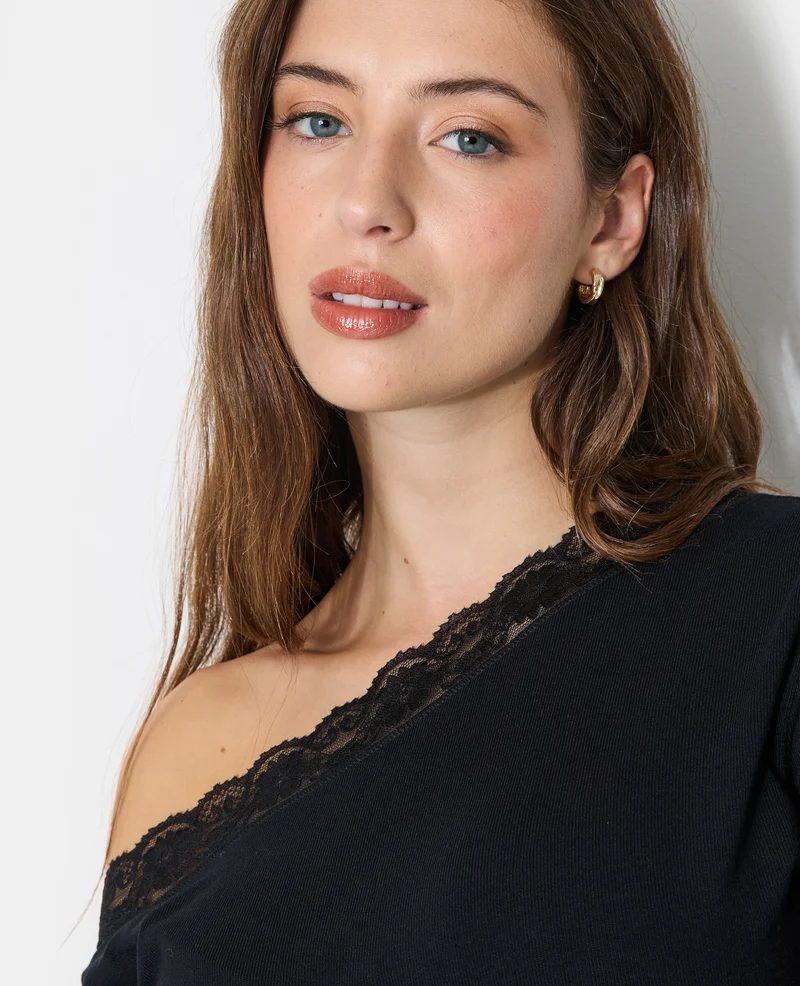 T-shirt asymétrique manches longues avec dentelle