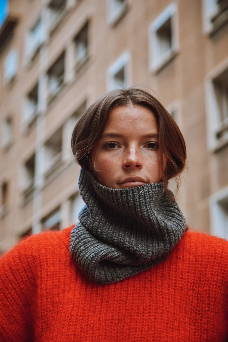AMANDINE Neckwarmer Scarf in Merino Wool - Ash Grey