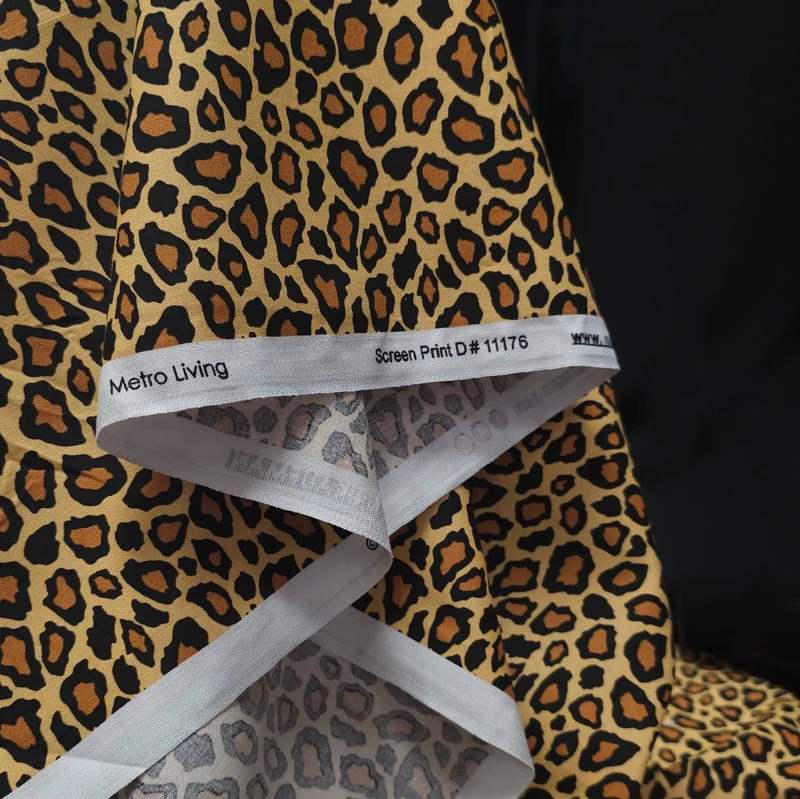 100% Coton | Metro Living | Earth | Robert Kaufman | 112 cm | FIN DE ROULEAU