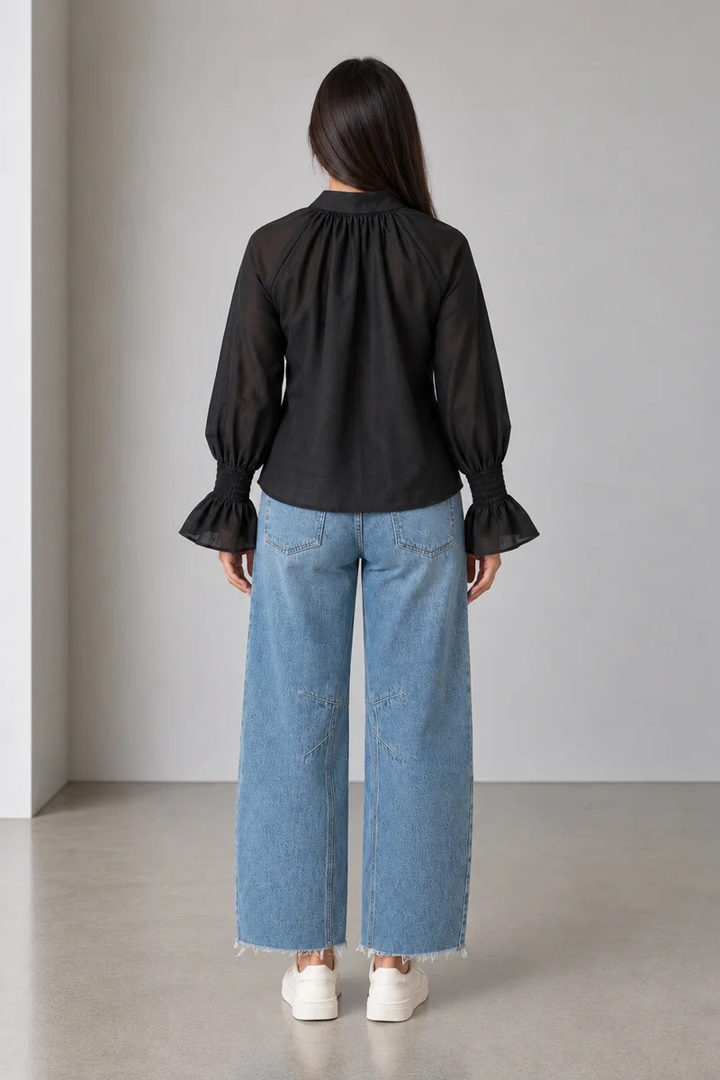 Zarel|V Neck Ruffle Hem Cropped Blouse In Black