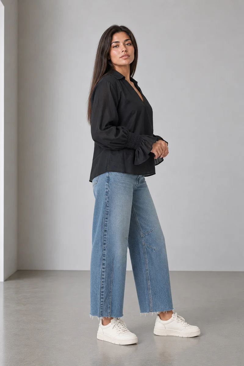 Zarel|V Neck Ruffle Hem Cropped Blouse In Black