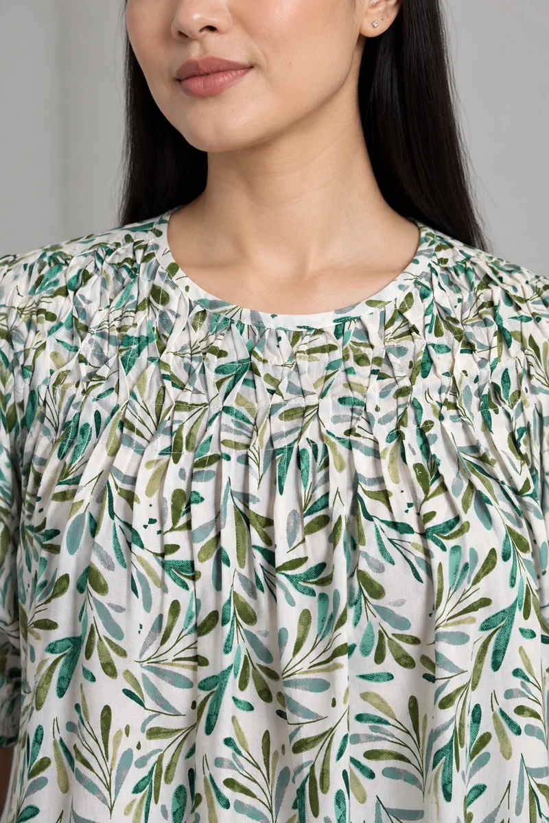 Sereva|Floral Leaf Print Balloon Sleeve Smocked Top