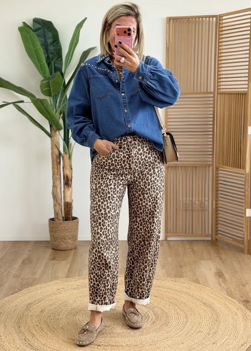 Chemise en jean cloutée