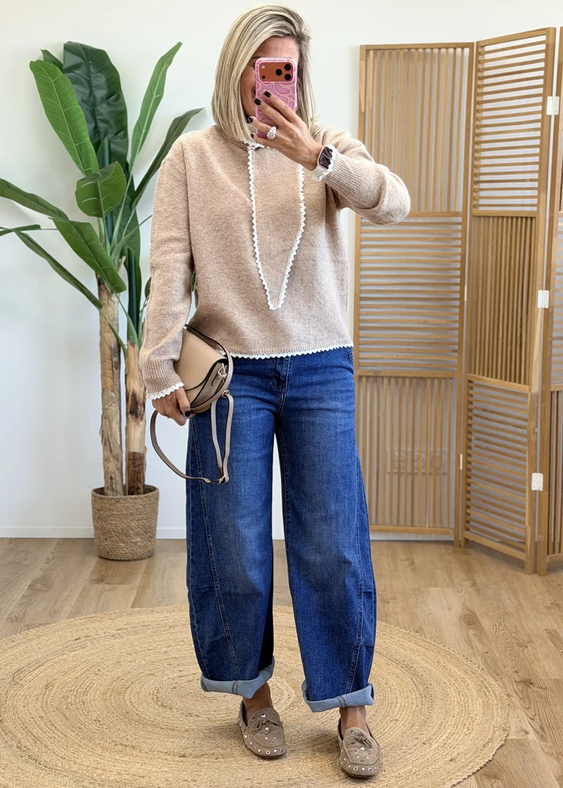 Pull avec broderie anglaise