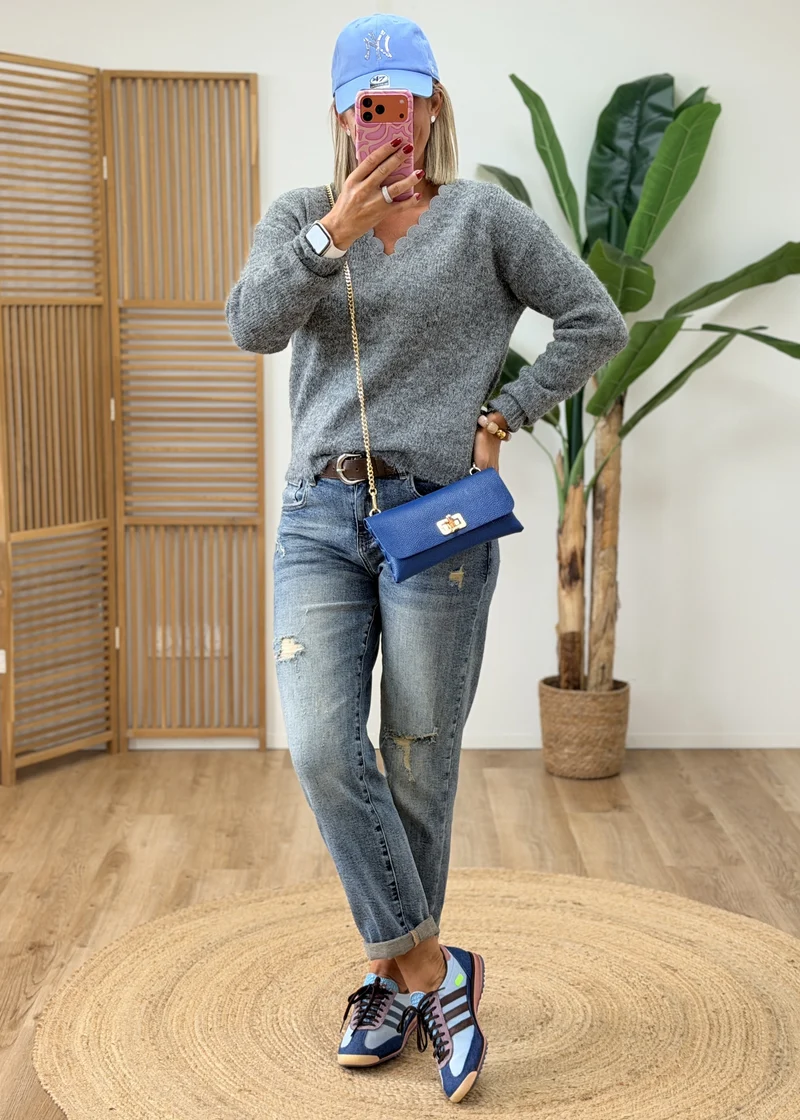 Pull Doux Col Broderie Anglaise