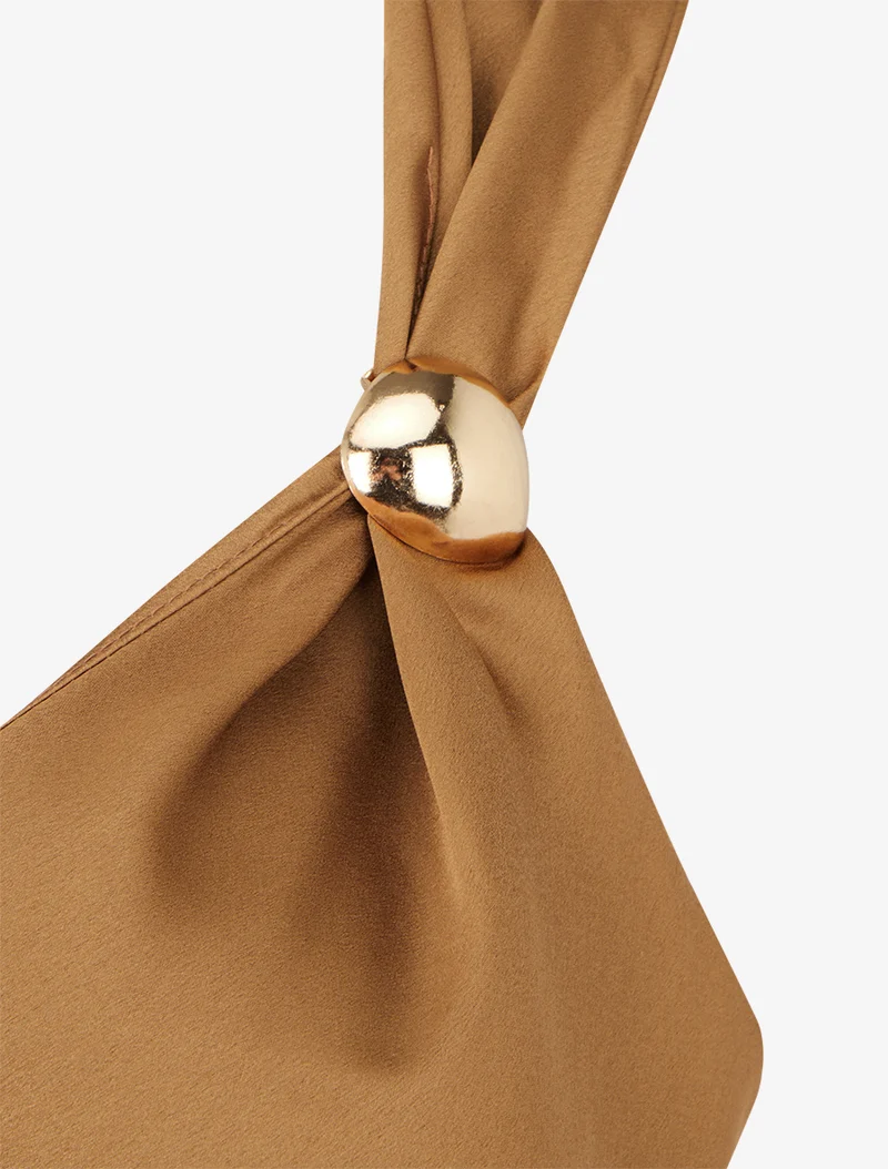 Top satiné à empiècement bijoux - Camel