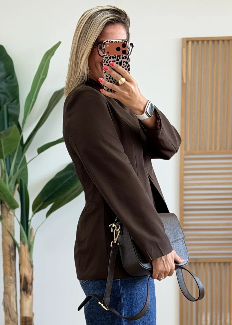 Blazer à épaulettes - Broderie le long de l'ouverture