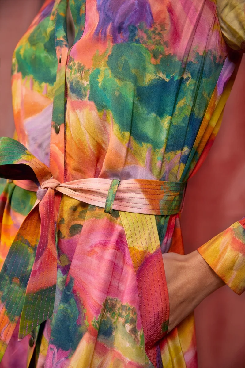 Robe L'Innocente Soi x Laura Gulshani