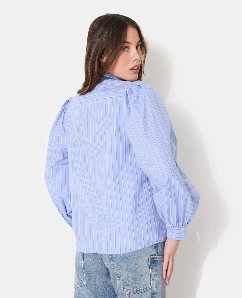 Chemise rayée col lavalière avec manches ballons