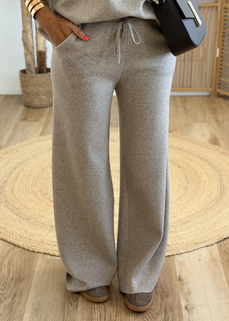 Ensemble Jogg Taille Haute avec Poches + Pull Assorti