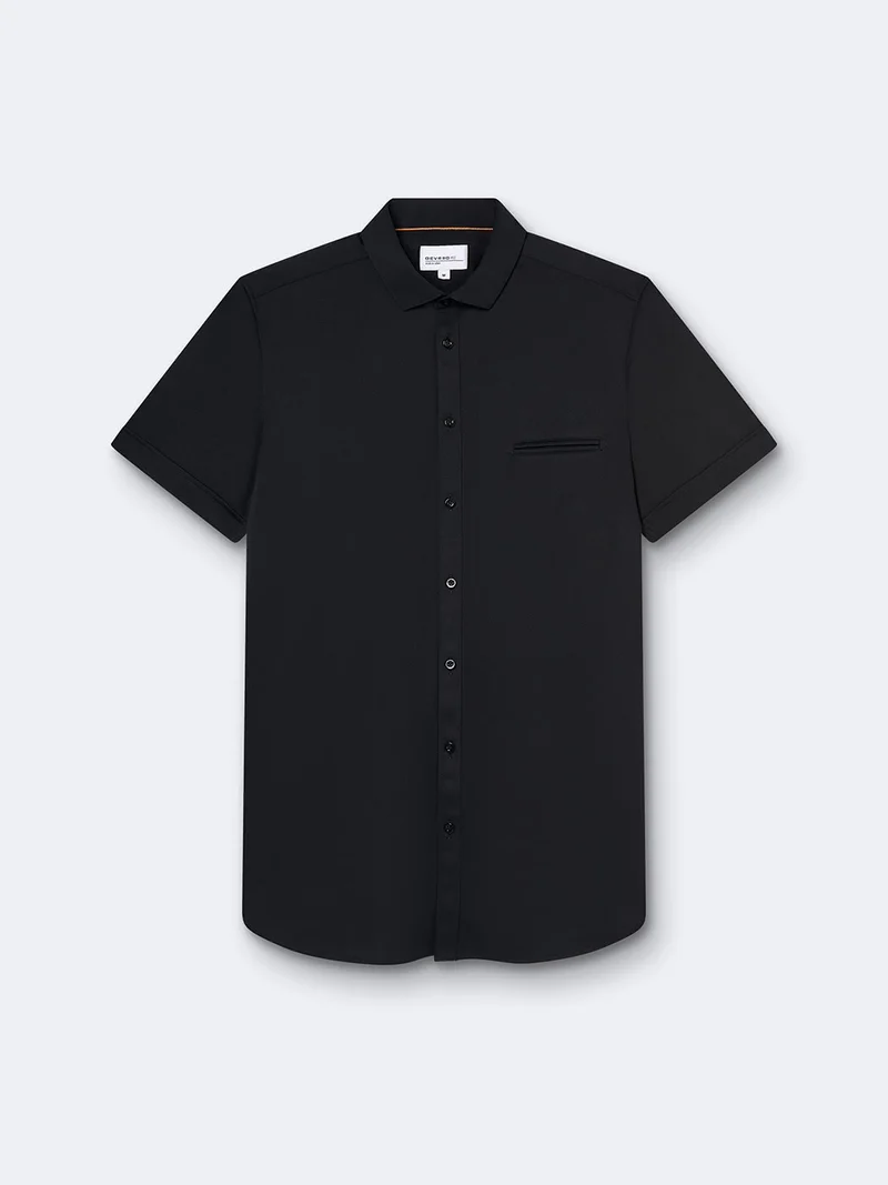 Chemise stretch facile à entretenir