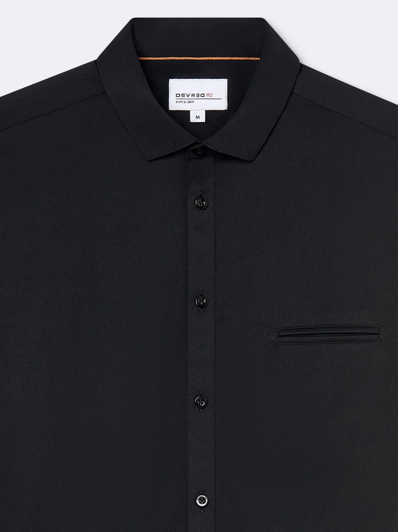 Chemise stretch facile à entretenir