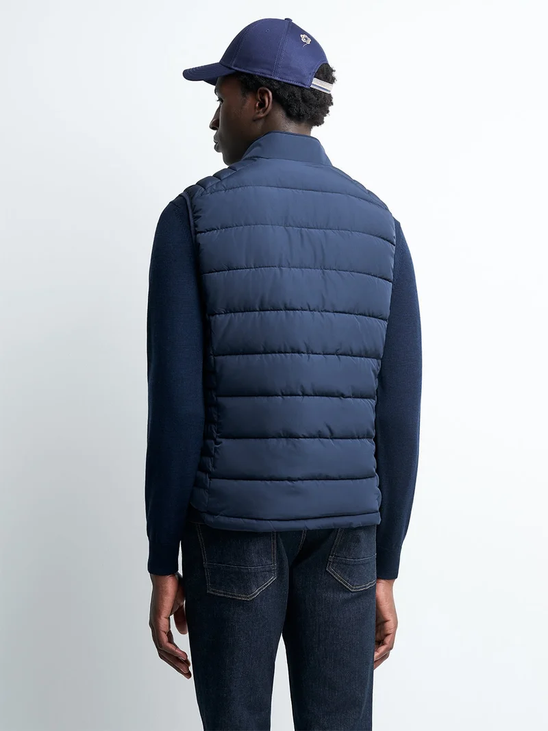 Gilet sans manche à col montant