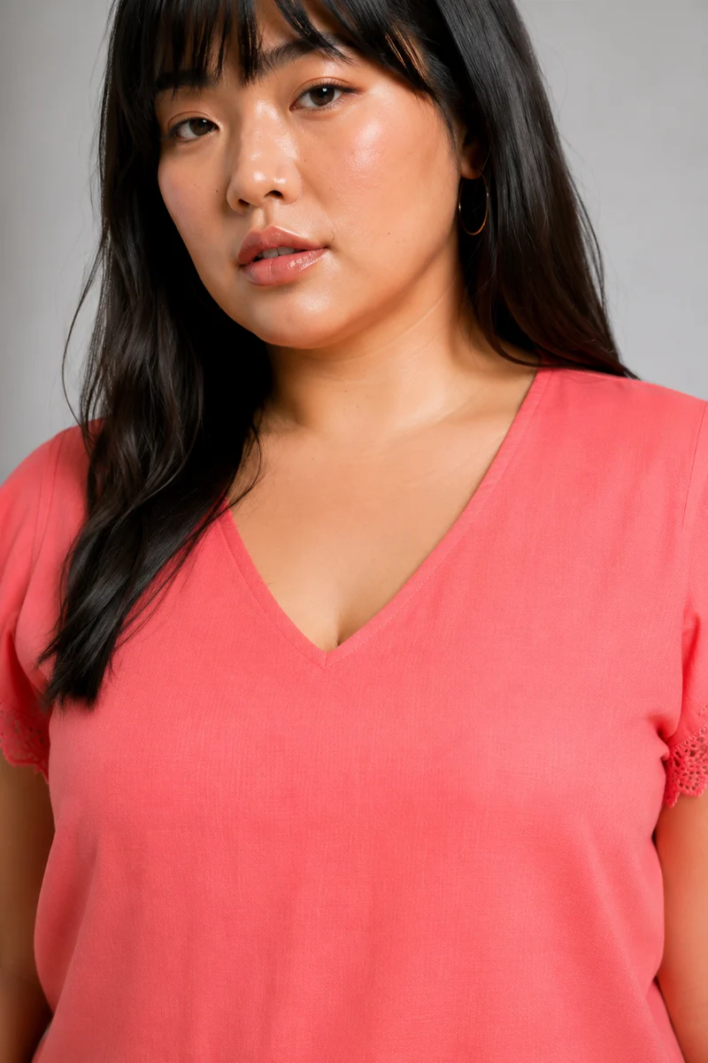 Corae|Cotton V Neck Lace Top