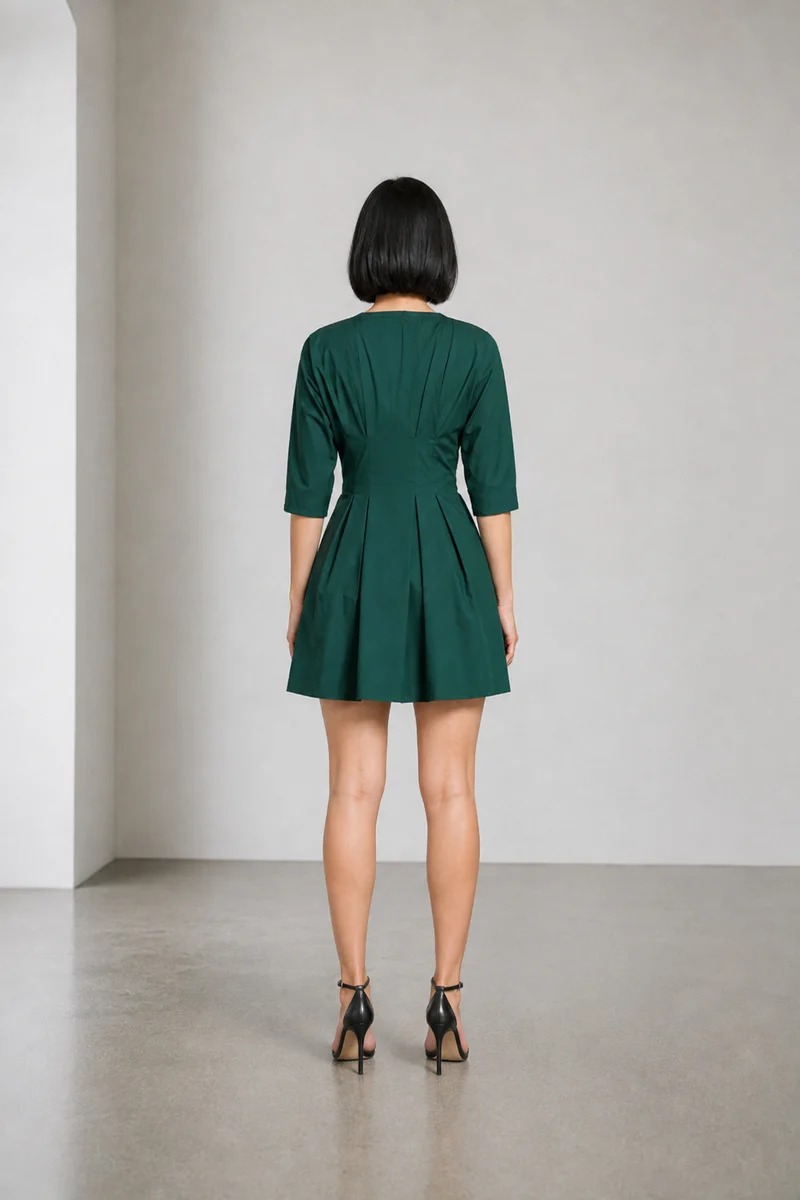 Elari|Cotton Split Crew Neck Pleated Mini Dress