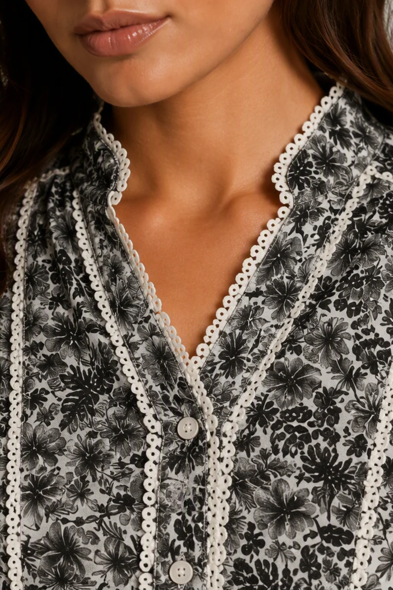 Narella|Viscose Lace Detail Fit Flare Mini Dress