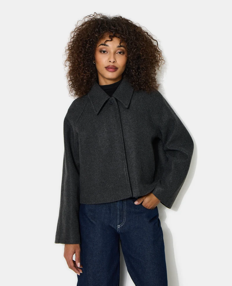 Manteau court drap de laine