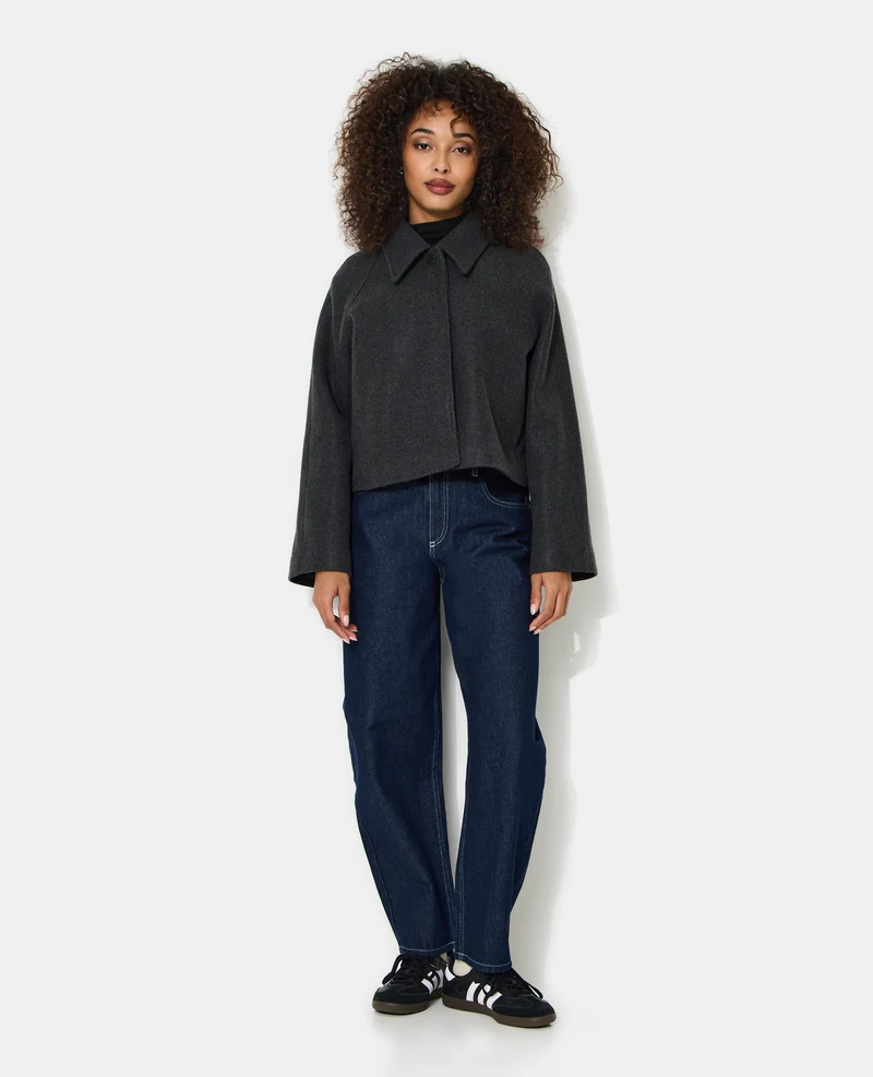 Manteau court drap de laine