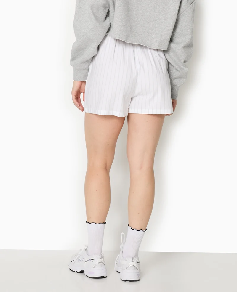 Short rayé façon pyjama d'homme
