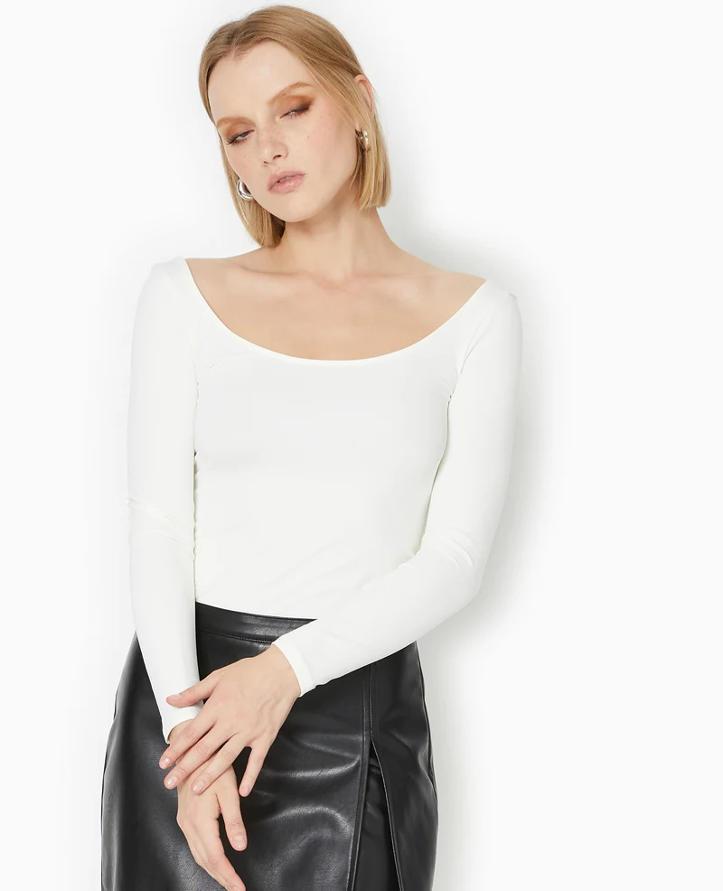 Top manches longues encolure danseuse