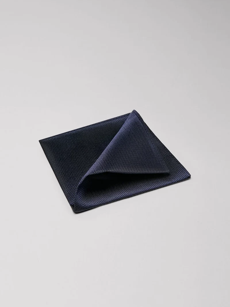 Pochette en soie mélangée unie
