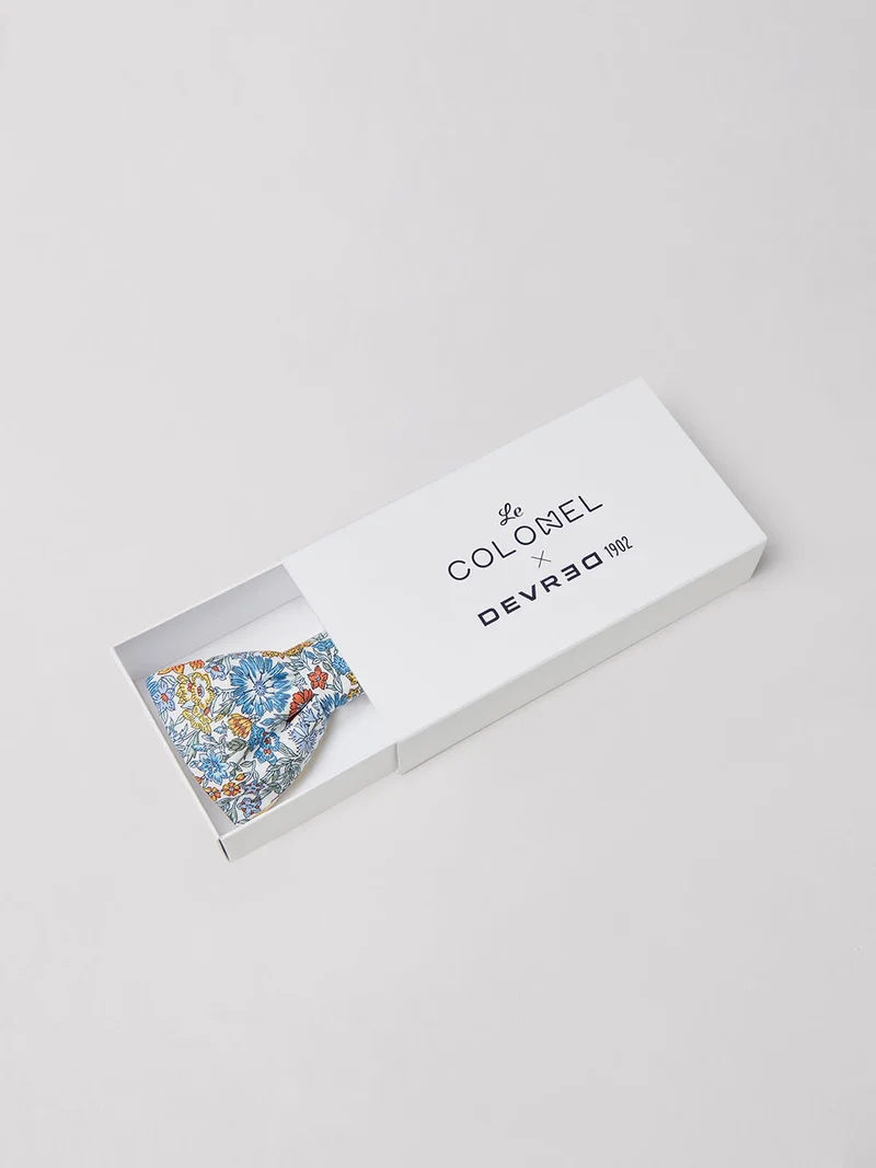 Nœud papillon en coton fleuri