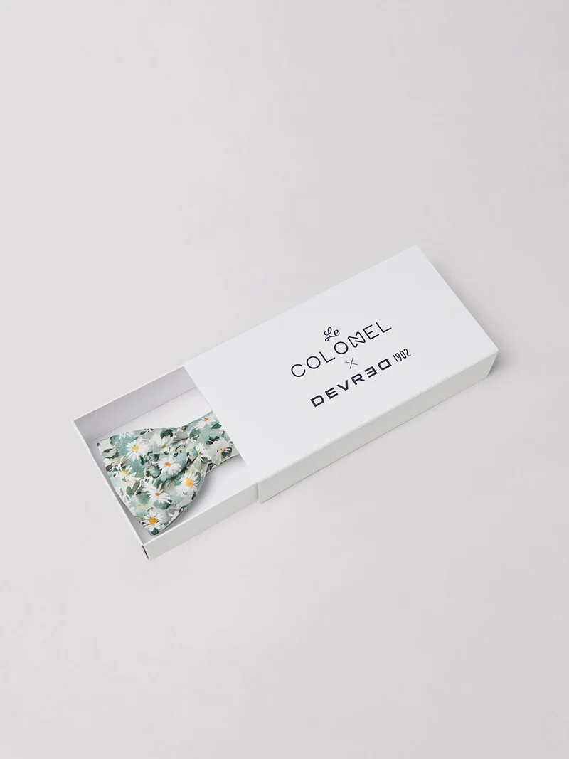Nœud papillon en coton fleuri