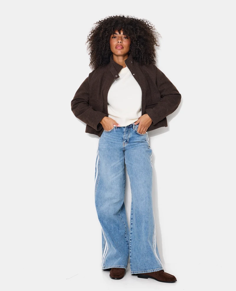 Manteau court drap de laine avec col montant