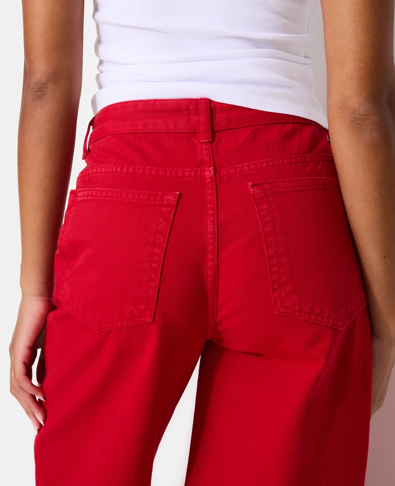 Jean wide taille haute avec ceinture décalée