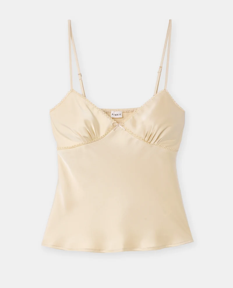 Top en satin fines bretelles avec finitions croquet