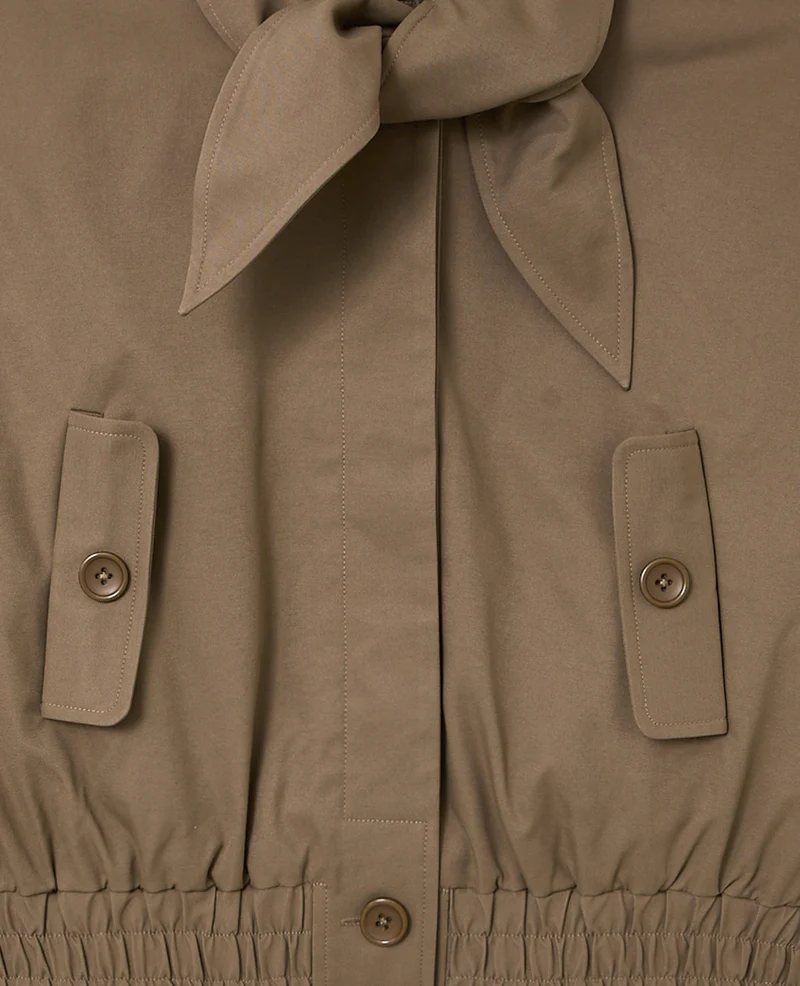 Blouson court avec col nœud