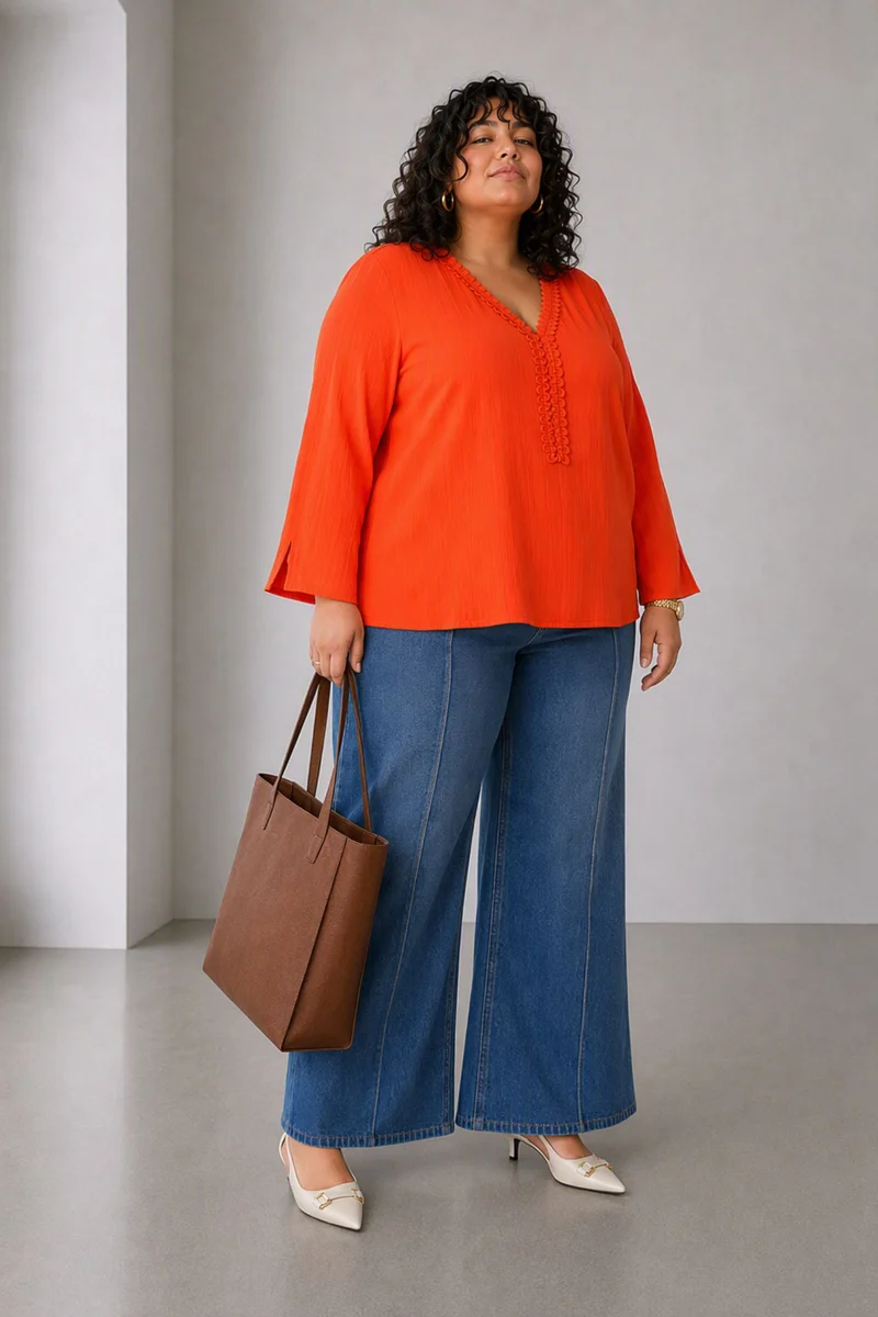 Nimra|Relaxed Top With Lace Trim Detailing
