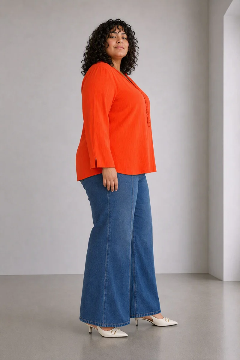 Nimra|Relaxed Top With Lace Trim Detailing