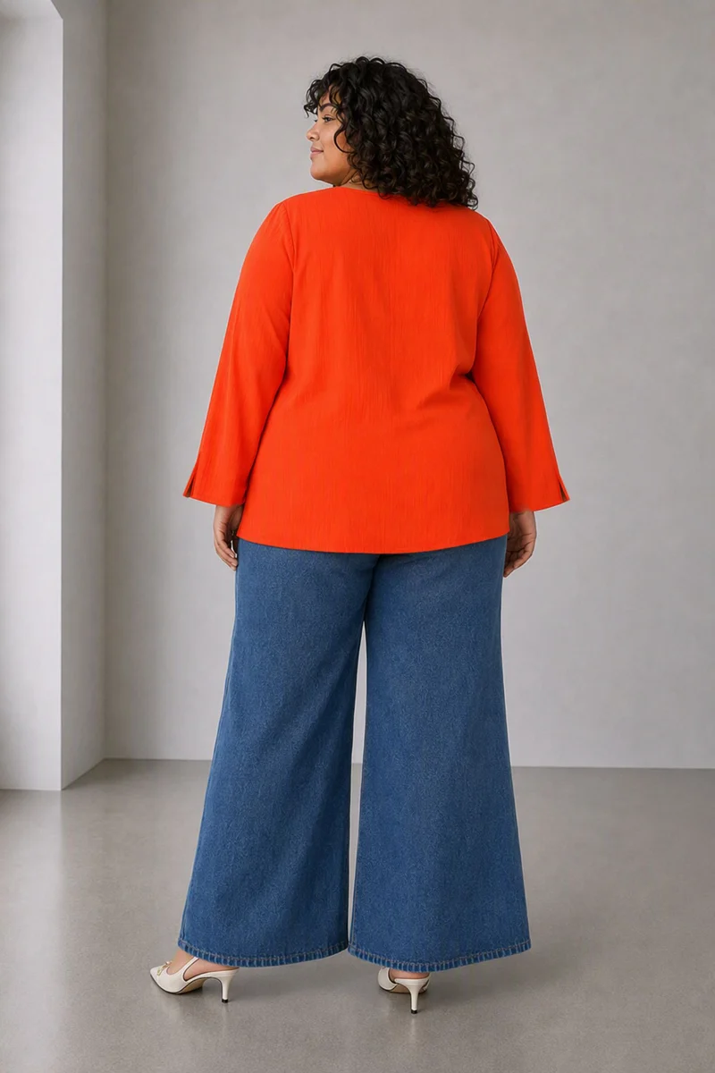 Nimra|Relaxed Top With Lace Trim Detailing