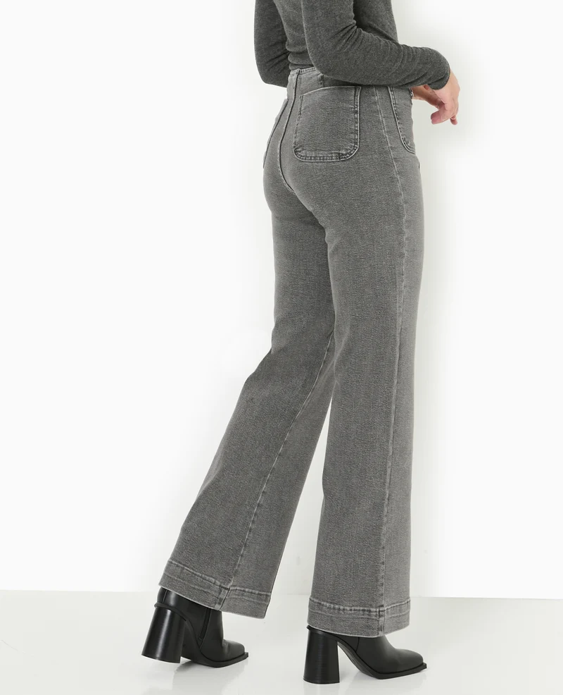 Jean flare taille haute avec poches plaquées
