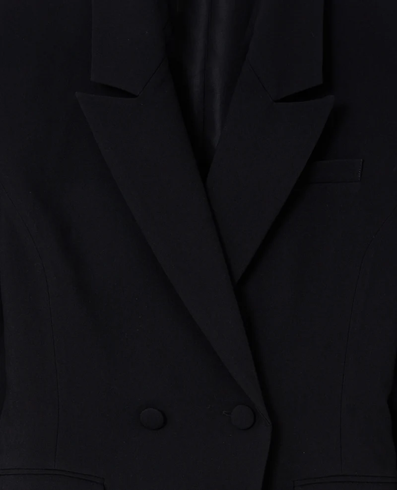 Veste blazer cintrée avec épaulettes