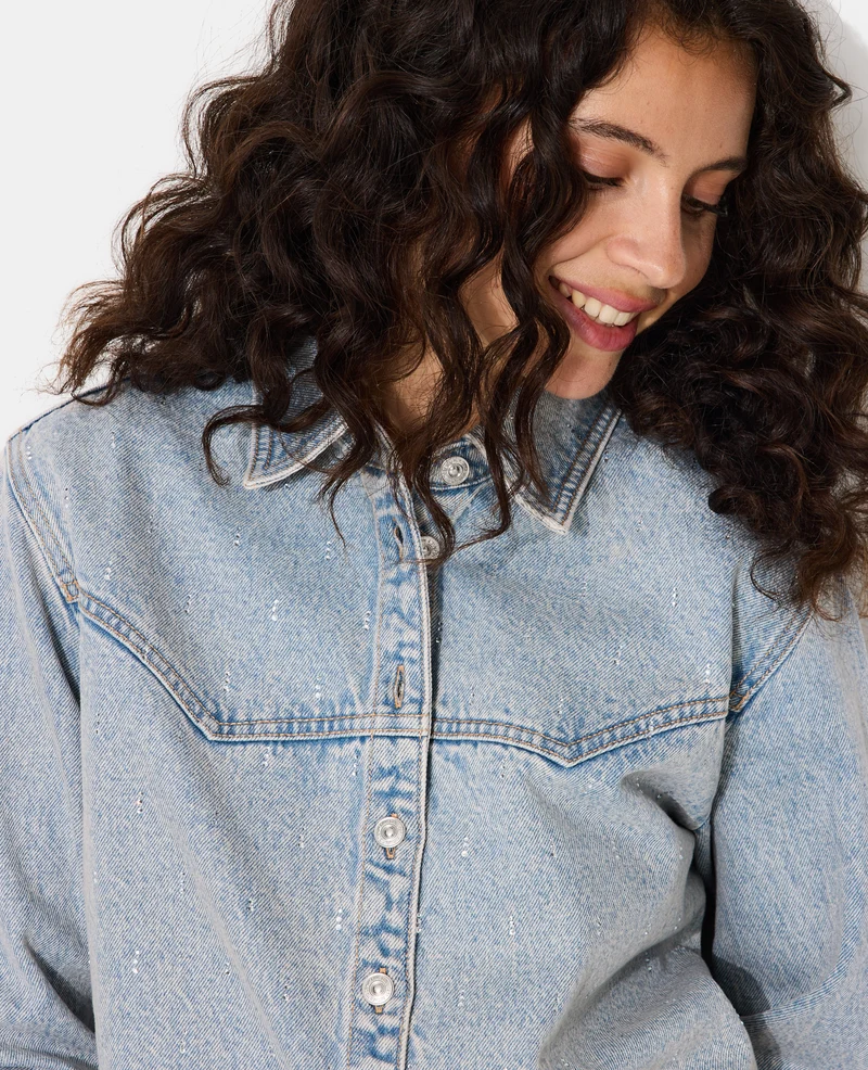 Chemise en jean avec strass en all over