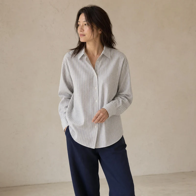 Tissu en coton tissé teint pour chemise | Fabriqué en Italie | Fins carreaux bleus