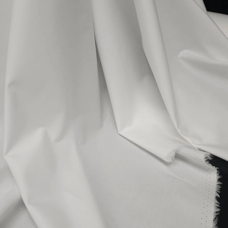 Popeline de coton deadstock de designer | Fabriquée en Italie | 4 couleurs