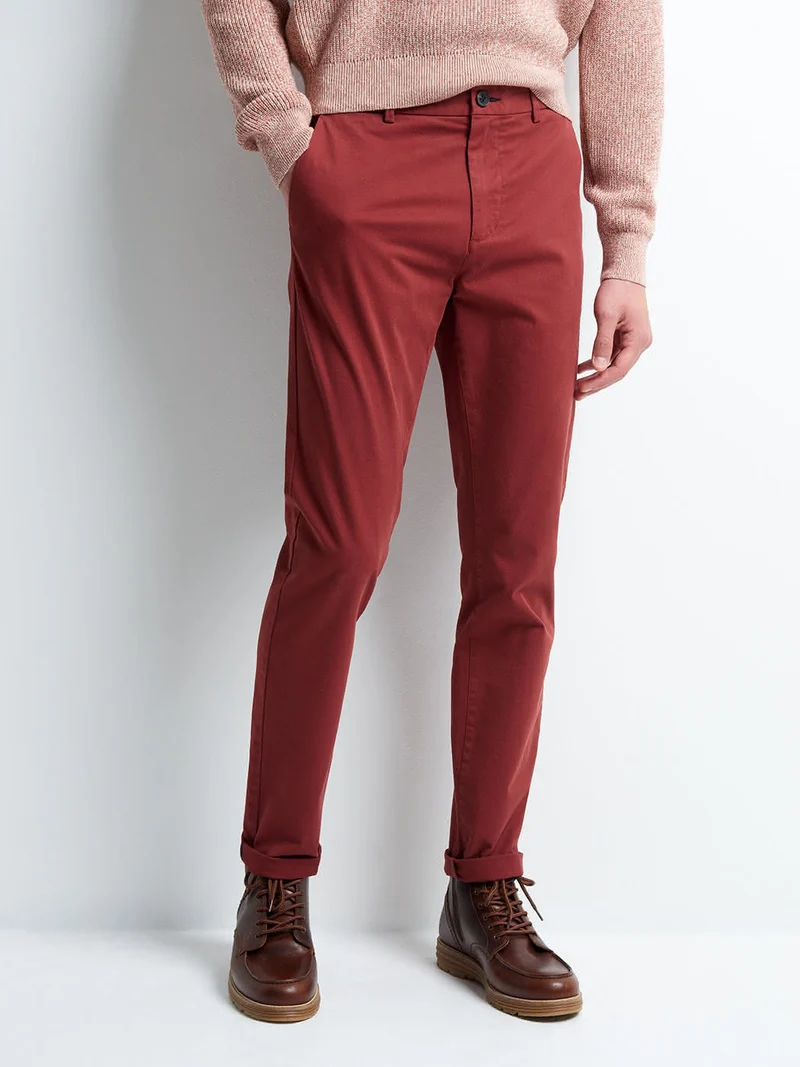 Chino slim en coton élasthane uni