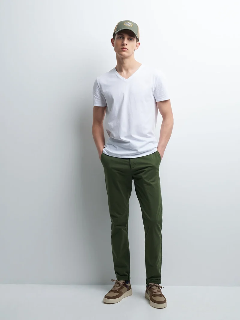 Chino slim en coton élasthane uni